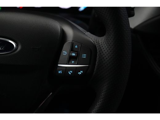 Ford Focus 1.0 EcoBoost Hybrid ST Line | Winterpack | Camera | LED | Cruise Control | Keyless Entry/Go | DAB... ActivLease financial lease