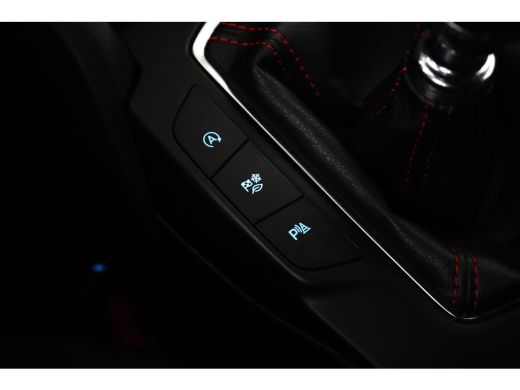 Ford Focus 1.0 EcoBoost Hybrid ST Line | Winterpack | Camera | LED | Cruise Control | Keyless Entry/Go | DAB... ActivLease financial lease