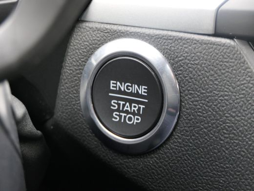 Ford Focus 1.0 EcoBoost Hybrid ST Line | Winterpack | Camera | LED | Cruise Control | Keyless Entry/Go | DAB... ActivLease financial lease