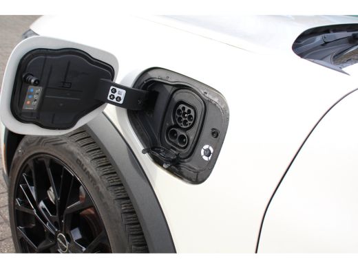 Ford Mustang Mach-E Mach-E Extended RWD 98 kWh VOL! | PANO DAK | 20'' LMV | TREKHAAK | B&O AUDIO | ALL SEASON | 360 C... ActivLease financial lease