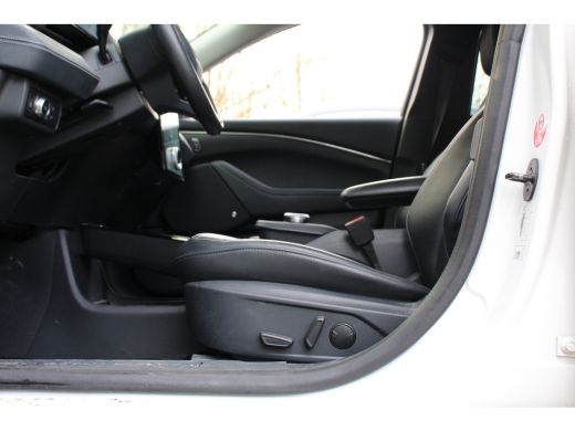 Ford Mustang Mach-E Mach-E Extended RWD 98 kWh VOL! | PANO DAK | 20'' LMV | TREKHAAK | B&O AUDIO | ALL SEASON | 360 C... ActivLease financial lease