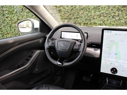 Ford Mustang Mach-E Mach-E Extended RWD 98 kWh VOL! | PANO DAK | 20'' LMV | TREKHAAK | B&O AUDIO | ALL SEASON | 360 C... ActivLease financial lease