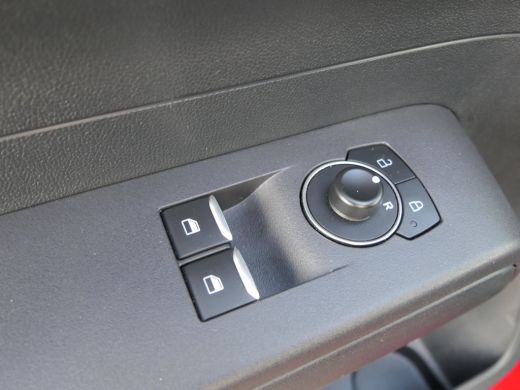 Ford Transit Courier 1.0 EcoBoost 125pk Limited | Benzine | Winterpack | Climate Control | Lichtmetalen Velgen | Schui... ActivLease financial lease