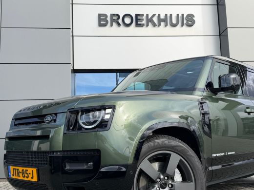 Land Rover Defender 110 P300e X-Dynamic HSE | Pano | El. trekhaak | Koelbox | Black Pack | Cold Climate | Alcantara h... ActivLease financial lease