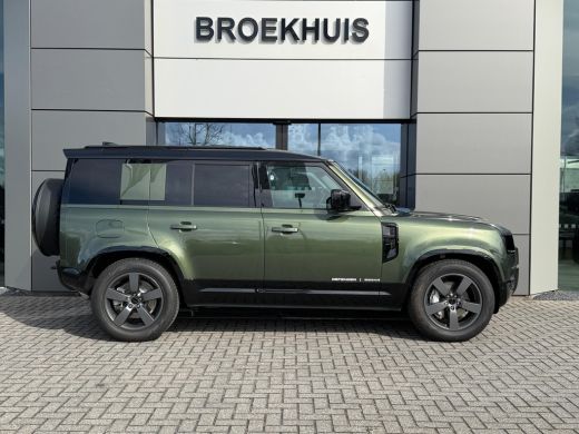 Land Rover Defender 110 P300e X-Dynamic HSE | Pano | El. trekhaak | Koelbox | Black Pack | Cold Climate | Alcantara h... ActivLease financial lease