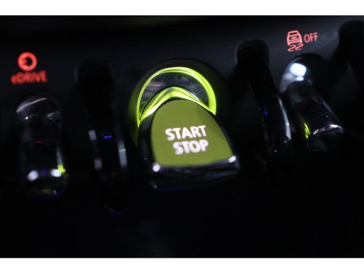 Mini Countryman 1.5 Cooper S E ALL4 Chili Navigatie | Adaptieve Cruise | Leder | HUD | Climate control | Stoelver... ActivLease financial lease