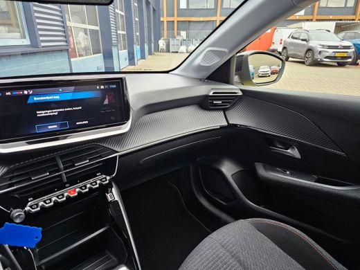 Peugeot 208 1.2 PureTech Style Navigatie | Cruise Control | 6-Versnellingen | Parkeer Sensoren ActivLease financial lease