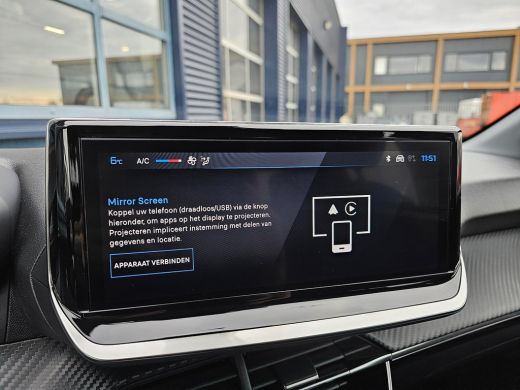 Peugeot 208 1.2 PureTech Style Navigatie | Cruise Control | 6-Versnellingen | Parkeer Sensoren ActivLease financial lease