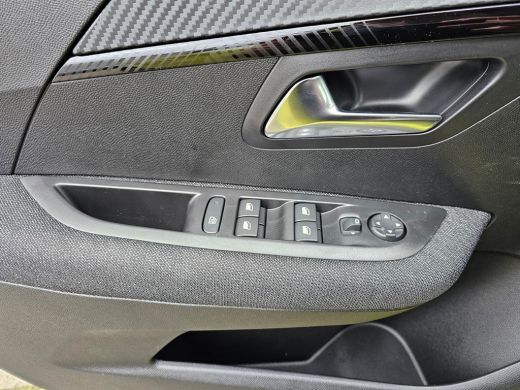 Peugeot 208 1.2 PureTech Style Navigatie | Cruise Control | 6-Versnellingen | Parkeer Sensoren ActivLease financial lease