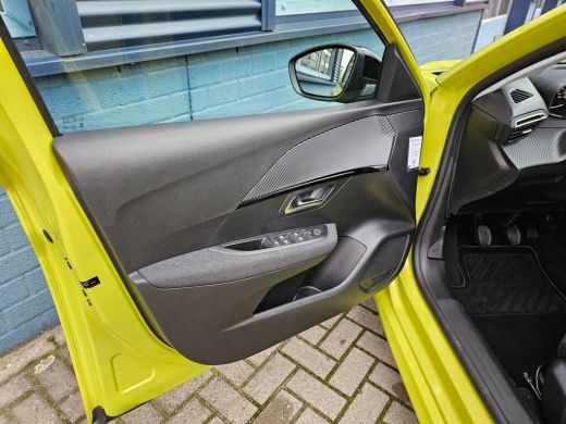 Peugeot 208 1.2 PureTech Style Navigatie | Cruise Control | 6-Versnellingen | Parkeer Sensoren ActivLease financial lease
