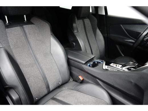 Peugeot 3008 1.6 HYbrid 225 Allure Airco | AppleCarplay/ Android Auto | Camera | Cruise Control | Trekhaak! | ... ActivLease financial lease