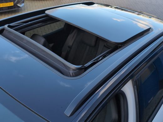 Peugeot 3008 1.6 HYbrid 225 GT | Adap. Cruise Control | Pano | Camera | Stoelverwarming | | Achteruitrijcamera... ActivLease financial lease