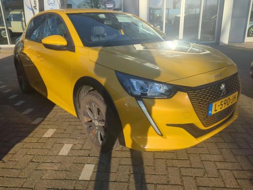 Peugeot e-208 EV Allure Pack 50 kWh 3 Fase 11kW | Navigatie | Achteruitrijcamera | Keyless-Start | Full-LED | G...