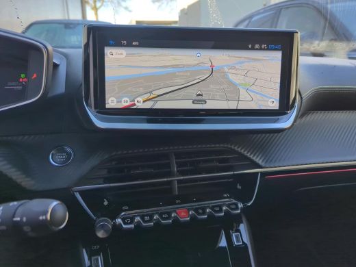 Peugeot e-208 EV GT 51 kWh | Afn. Trekhaak | Massage | Alcantara | Elektr. Stoelen | Warmtepomp | Stoelverwarmi... ActivLease financial lease