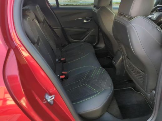 Peugeot e-208 EV GT 51 kWh | Afn. Trekhaak | Massage | Alcantara | Elektr. Stoelen | Warmtepomp | Stoelverwarmi... ActivLease financial lease