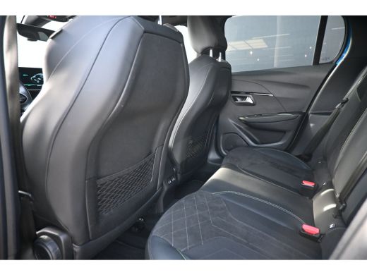 Peugeot e-208 EV GT Pack 50kWh 3 Fase 91%SOH! | Adaptive Cruise | Stoelverwarming | Alcantara | Keyless-Entry |... ActivLease financial lease