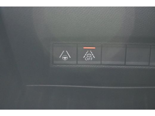 Peugeot e-208 EV GT Pack 50kWh 3 Fase 91%SOH! | Adaptive Cruise | Stoelverwarming | Alcantara | Keyless-Entry |... ActivLease financial lease