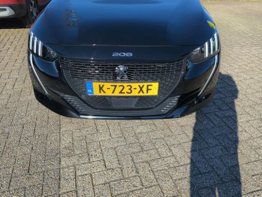 Peugeot e-208 EV GT Pack 50kWh 3 Fase | Panoramadak | Adaptive Cruise | Stoelverwarming | Alcantara | Leder | D... ActivLease financial lease