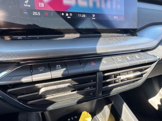 Skoda Octavia Combi TSI iV 204PK PHEV BUSINESS EDITION VIRTUAL/CRUISE/CARPLAY ActivLease financial lease