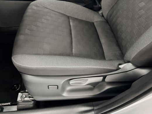 Toyota Yaris 1.5 Hybrid 115 Dynamic Comfort Pack ActivLease financial lease