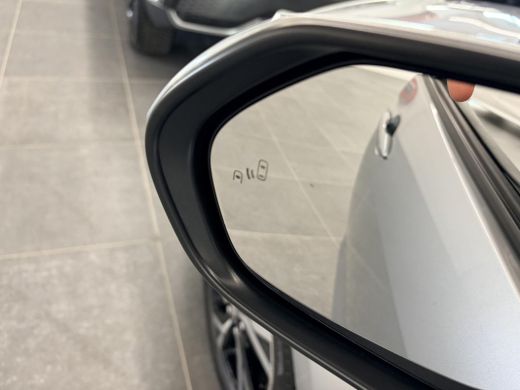 Toyota Yaris 1.5 Hybrid 115 Dynamic Comfort Pack ActivLease financial lease