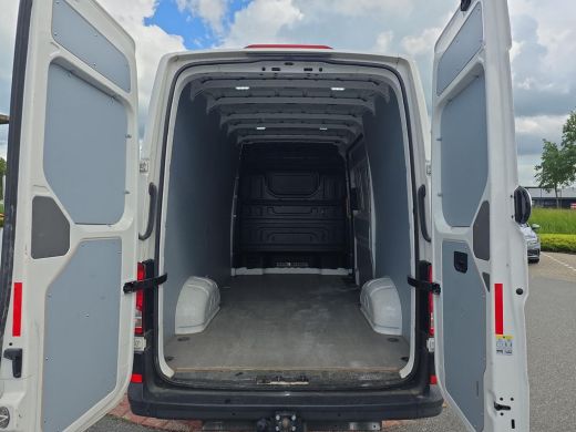 Volkswagen Crafter 35 2.0 TDI L3H3 | Trekhaak | Clima | DAB | 140Pk | ActivLease financial lease