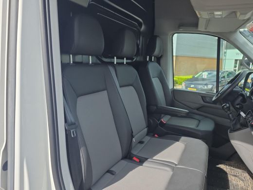 Volkswagen Crafter 35 2.0 TDI L3H3 | Trekhaak | Clima | DAB | 140Pk | ActivLease financial lease