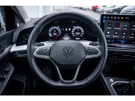 Volkswagen Golf 1.5 TSI Life Edition | Achteruitrijcamera | Apple Carplay/Android Auto|telefoonintegratie premium... ActivLease financial lease