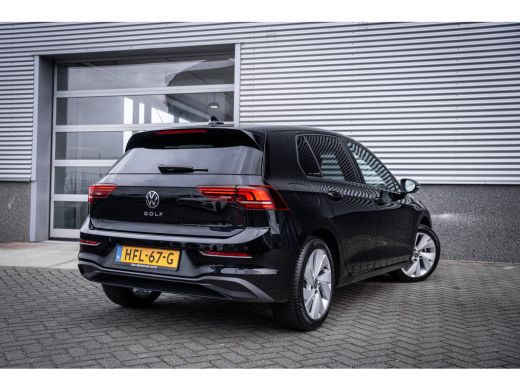 Volkswagen Golf 1.5 TSI Life Edition | Achteruitrijcamera | Apple Carplay/Android Auto|telefoonintegratie premium... ActivLease financial lease
