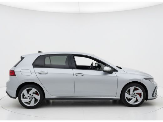 Volkswagen Golf GTE 245PK DSG HYBRID SPORT CAMERA/NAVI/IQ-LIGHT/HEAD-UP/SFEERVERL. ActivLease financial lease