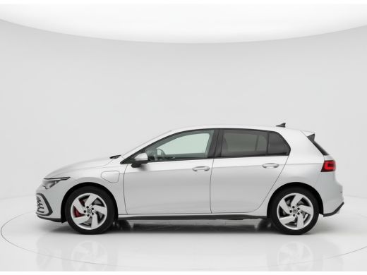 Volkswagen Golf GTE 245PK DSG HYBRID SPORT CAMERA/NAVI/IQ-LIGHT/HEAD-UP/SFEERVERL. ActivLease financial lease