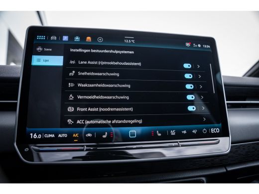 Volkswagen ID.7 Limited Edition | Achterbank in ongelijke delen neerklapbaar incl. middenarmsteun en doorlaadmoge... ActivLease financial lease