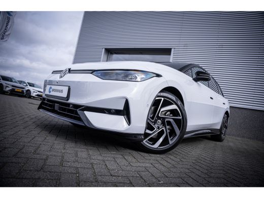 Volkswagen ID.7 Limited Edition | Achterbank in ongelijke delen neerklapbaar incl. middenarmsteun en doorlaadmoge... ActivLease financial lease