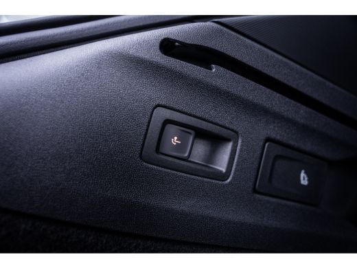 Volkswagen ID.7 Limited Edition | Achterbank in ongelijke delen neerklapbaar incl. middenarmsteun en doorlaadmoge... ActivLease financial lease