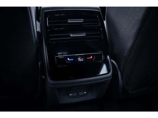 Volkswagen ID.7 Limited Edition | Achterbank in ongelijke delen neerklapbaar incl. middenarmsteun en doorlaadmoge... ActivLease financial lease