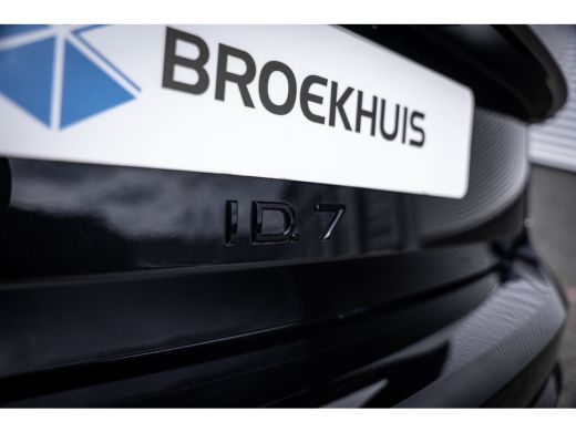 Volkswagen ID.7 Limited Edition | Achterbank in ongelijke delen neerklapbaar incl. middenarmsteun en doorlaadmoge... ActivLease financial lease