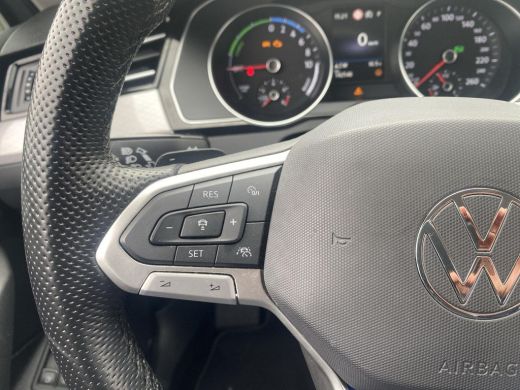 Volkswagen Passat Variant 1.4 TSI PHEV GTE Business | Trekhaak | A.Camera  | Stoelverwarming | IQ.Light | ActivLease financial lease