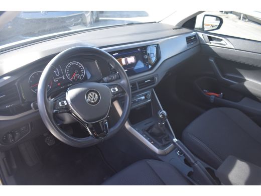 Volkswagen Polo 1.0 TSI Comfortline Business | ACC | PDC V+A | Navigatie | Airco ActivLease financial lease
