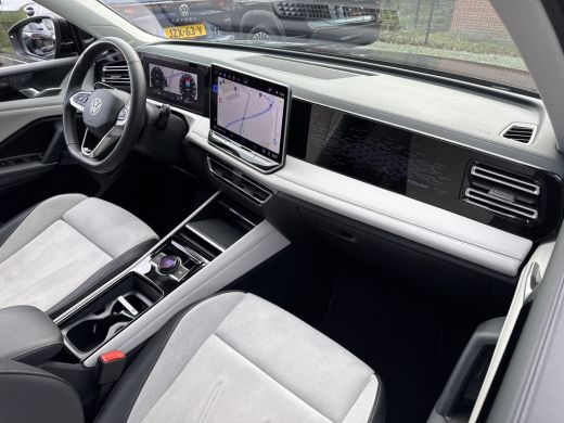 Volkswagen Tiguan 1.5 eHybrid 272PK PHEV ELEGANCE ALCANTARA/NAVI/360&deg;CAMERA/TREKHAAK ActivLease financial lease