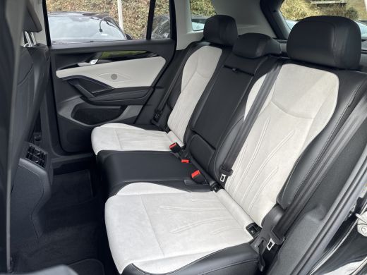 Volkswagen Tiguan 1.5 eHybrid 272PK PHEV ELEGANCE ALCANTARA/NAVI/360&deg;CAMERA/TREKHAAK ActivLease financial lease