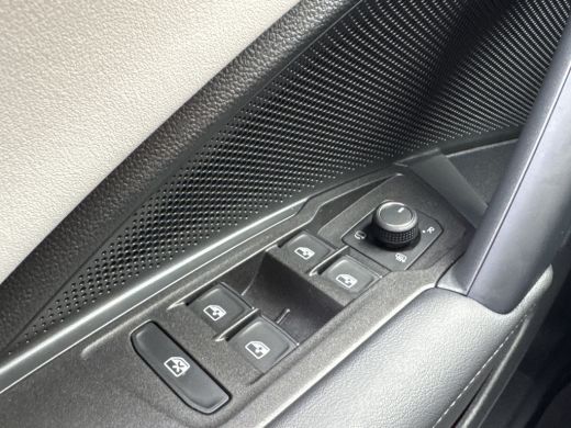 Volkswagen Tiguan 1.5 eHybrid 272PK PHEV ELEGANCE ALCANTARA/NAVI/360&deg;CAMERA/TREKHAAK ActivLease financial lease