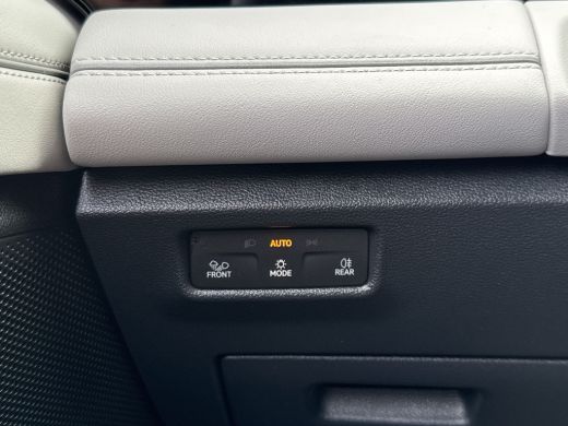 Volkswagen Tiguan 1.5 eHybrid 272PK PHEV ELEGANCE ALCANTARA/NAVI/360&deg;CAMERA/TREKHAAK ActivLease financial lease