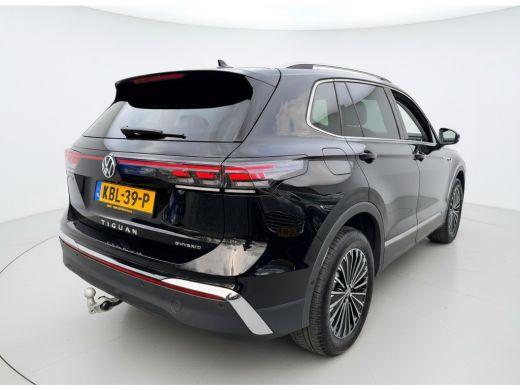 Volkswagen Tiguan 1.5 eHybrid 272PK PHEV ELEGANCE ALCANTARA/NAVI/360&deg;CAMERA/TREKHAAK ActivLease financial lease