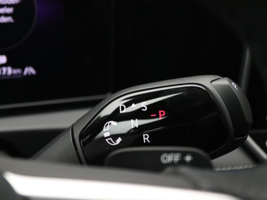 Volkswagen Tiguan 1.5 eHybrid R-Line Edition 272PK DSG Pano-Schuifdak, Black Style, 19" LM Velgen, Keyless, Navi vi... ActivLease financial lease