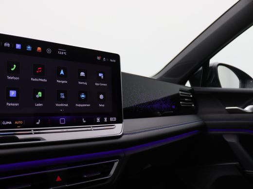 Volkswagen Tiguan 1.5 eHybrid R-Line Edition 272PK DSG Pano-Schuifdak, Black Style, 19" LM Velgen, Keyless, Navi vi... ActivLease financial lease