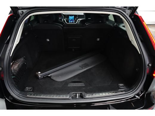 Volvo  V60 2.0 T6 Plug-in hybrid AWD Plus Bright | Trekhaak | Panoramadak | Leder | ActivLease financial lease