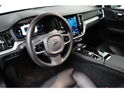 Volvo  V60 2.0 T6 Plug-in hybrid AWD Plus Bright | Trekhaak | Panoramadak | Leder | ActivLease financial lease
