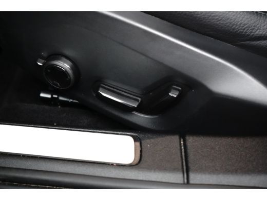 Volvo  V60 2.0 T6 Plug-in hybrid AWD Plus Bright | Trekhaak | Panoramadak | Leder | ActivLease financial lease