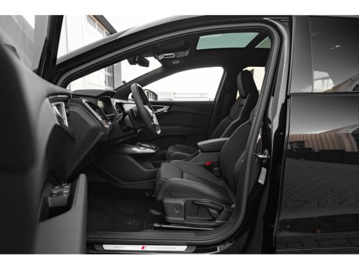 Audi Q4 e-tron S edition | Achterklep, automatisch bedienbaar | Achteruitrijcamera | Adaptive cruise control ActivLease financial lease