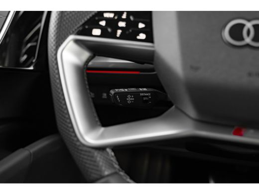 Audi Q4 e-tron S edition | Achterklep, automatisch bedienbaar | Achteruitrijcamera | Adaptive cruise control ActivLease financial lease